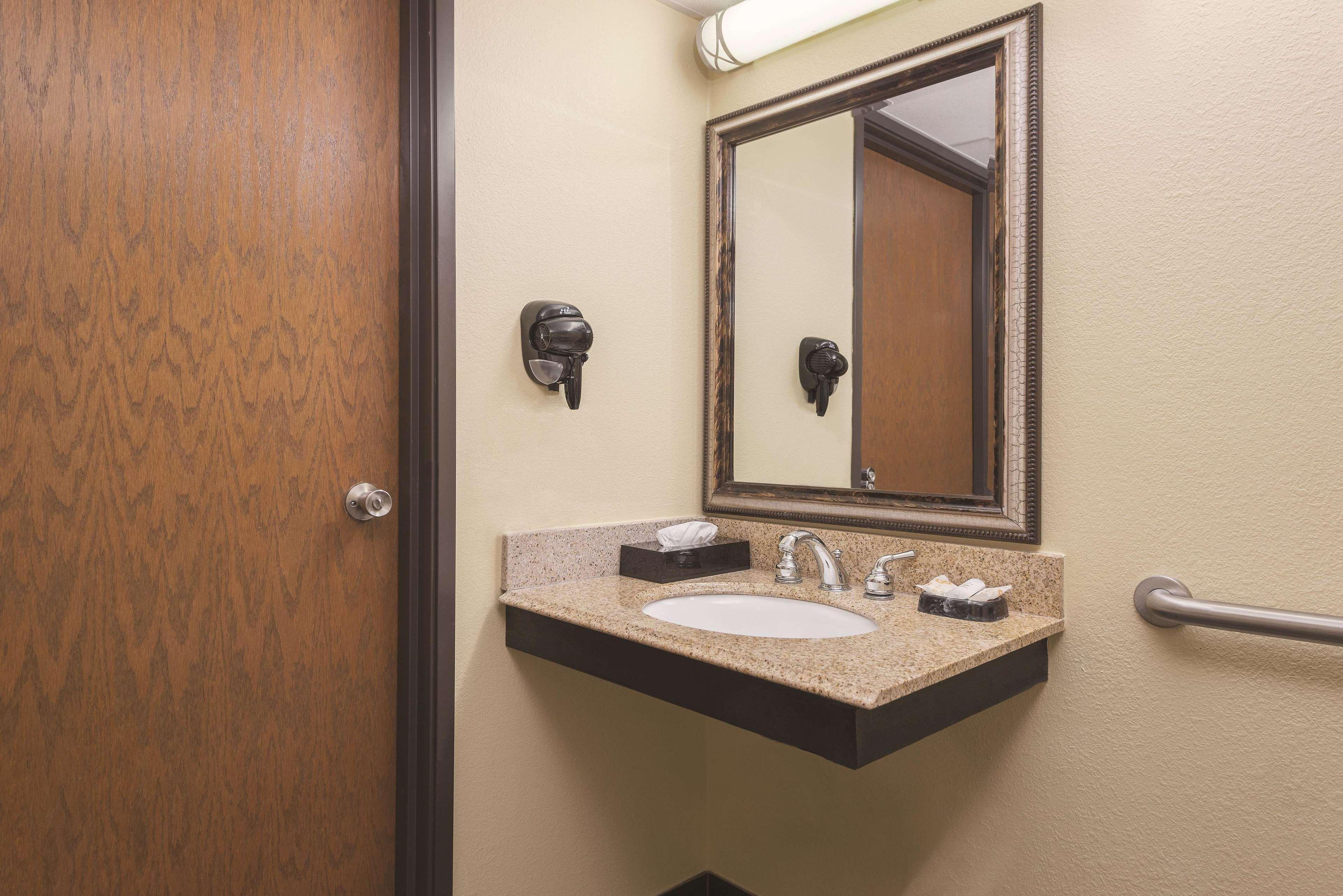 Hotel La Quinta By Wyndham 3*